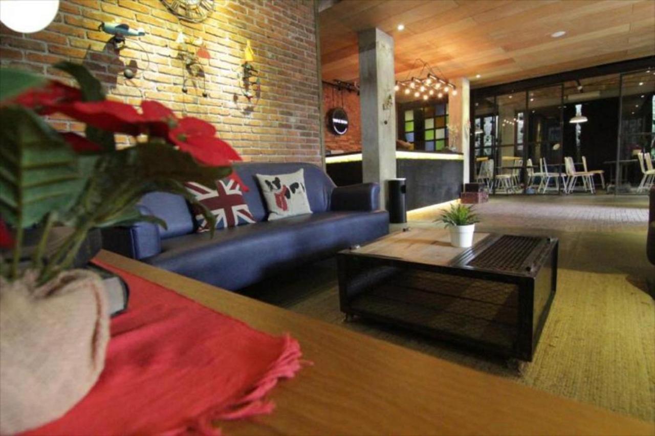 Triple Seven Bed & Breakfast Bandung Eksteriør billede