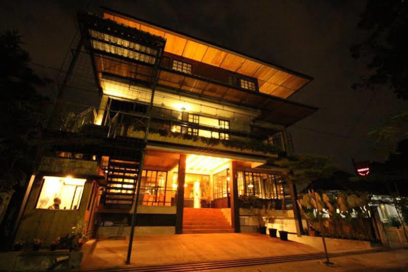 Triple Seven Bed & Breakfast Bandung Eksteriør billede